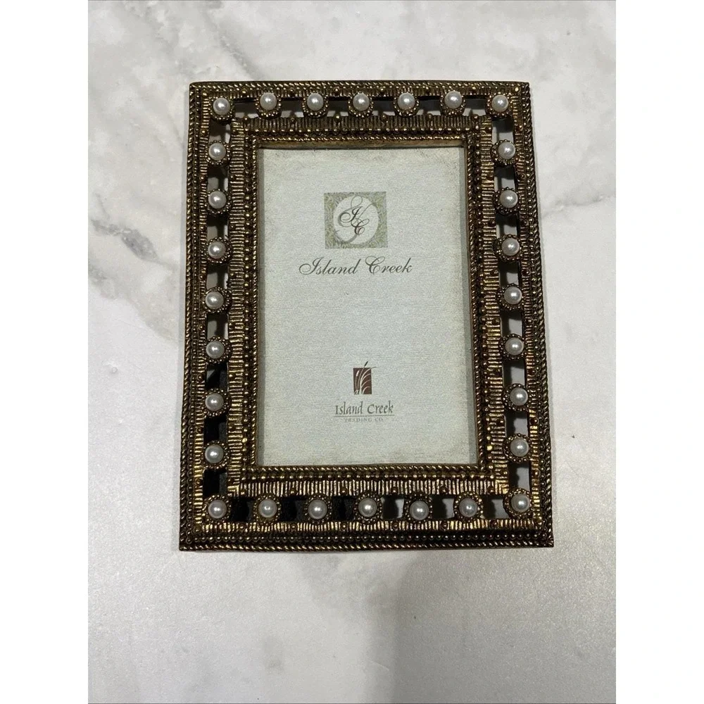 Island Creek Pearl Embellished Reticulated Gold Tone Metal‎ Picture Frame 2x3